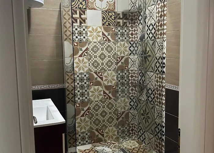 公寓 Modern 2br With Living And Private Garage Kashari